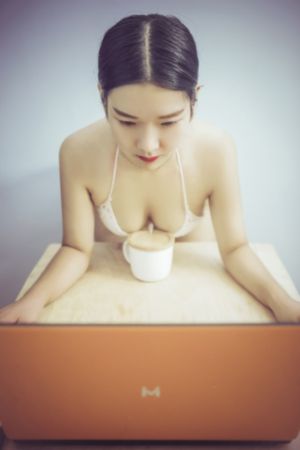 最美情侣中文版免费观看
