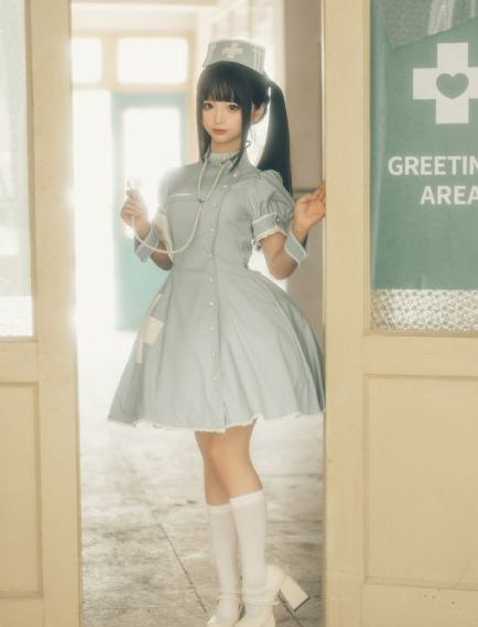 《漂亮的女邻居3》在线观看