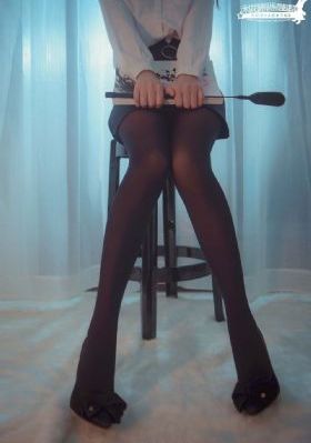红色机尾